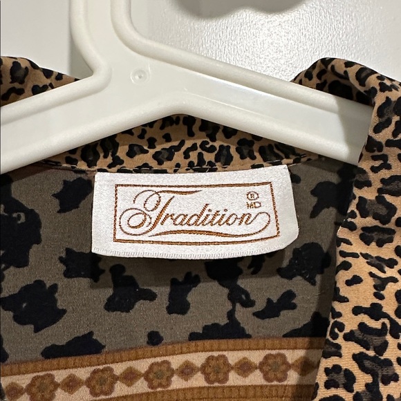 Women's Patterned Button Up - Picture 2 of 3